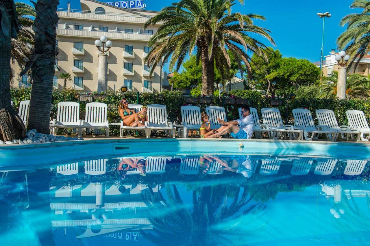 Hotel Europa Beach Village Pertisau Ngoại thất bức ảnh