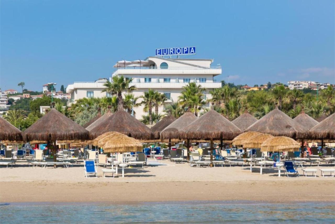 Hotel Europa Beach Village Pertisau Ngoại thất bức ảnh